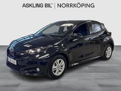 Svart Begagnad 2024 Toyota Yaris Hybrid Active Halvkombi | 254 000 kr (Lite dyr)