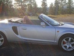 Silver Begagnad 2002 Toyota MR2 Cab | 43 000 kr