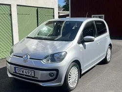 Silver Begagnad 2016 VW up! high up! Halvkombi | 68 000 kr (Marknadspris)
