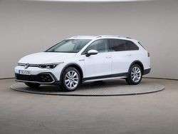 Vit (pure white (solid)) Begagnad 2022 VW Golf Alltrack Kombi | 289 000 kr (Marknadspris)