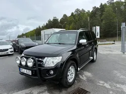 Svart Begagnad 2012 Mitsubishi Pajero SUV | 189 900 kr (Marknadspris)