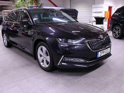 Svart Begagnad 2020 Skoda Superb Business Line Kombi | 234 000 kr (Marknadspris)