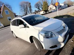Vit Begagnad 2012 Toyota Verso Minibuss | 85 000 kr (Bra pris)
