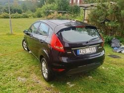 Svart Begagnad 2011 Ford Fiesta Titanium Halvkombi | 18 000 kr (Marknadspris)