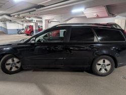 Svart Begagnad 2010 Volvo V50 Momentum Kombi | 48 000 kr (Marknadspris)