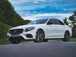 Vit Begagnad 2020 Mercedes E300 AMG line Sedan | 380 000 kr (Superpris)
