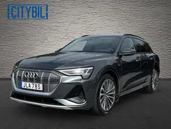 Grå Begagnad 2020 Audi e-tron S-Line SUV | 287 900 kr (Bra pris)