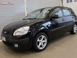 Svart Begagnad 2009 Kia Rio Halvkombi | 44 900 kr