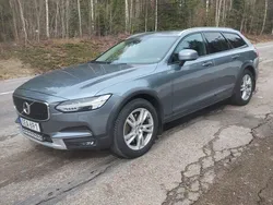 Grå Begagnad 2017 Volvo V90 CC Inscription Kombi | 225 000 kr (Marknadspris)