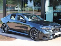Svart Begagnad 2025 BMW M5 Comfort Edition Sedan | 1 549 000 kr