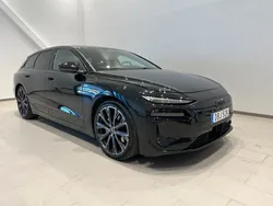 Svart Begagnad 2025 Audi A6 e-tron S-Line Kombi | 949 000 kr