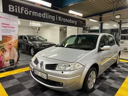 Silver Begagnad 2008 Renault Mégane III Halvkombi | 34 900 kr