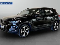 Svart Begagnad 2022 Volvo XC40 Plus SUV | 369 900 kr