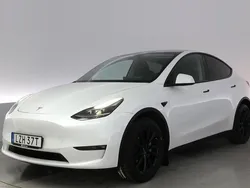 Vit Begagnad 2024 Tesla Model Y Long Range SUV | 470 000 kr (Superpris)