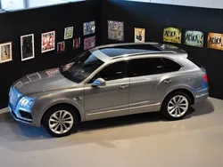 Begagnad 2018 Bentley Bentayga SUV | 1 095 000 kr