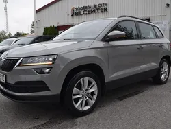 Grå Begagnad 2019 Skoda Karoq Style SUV | 189 900 kr (Marknadspris)