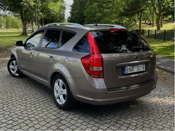 Grå Begagnad 2011 Kia Ceed Kombi | 63 000 kr (Marknadspris)