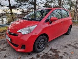 Röd Begagnad 2012 Toyota Verso-S Multidrive S Minibuss | 38 500 kr (Bra pris)