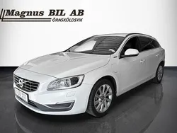 Vit Begagnad 2015 Volvo V60 Momentum Kombi | 174 900 kr (Lite dyr)