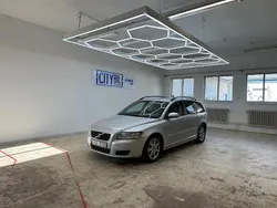 Ljusgrå Begagnad 2007 Volvo V50 Kinetic Kombi | 34 900 kr (Dyr)