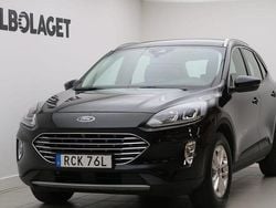 Svart Begagnad 2022 Ford Kuga Titanium SUV | 209 800 kr (Marknadspris)