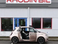 Röd Begagnad 2021 Fiat 500e La Prima Halvkombi | 184 900 kr (Lite dyr)