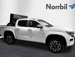 Vit (clear white) Begagnad 2023 VW Amarok Style Pickup | 639 000 kr (Marknadspris)
