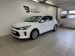 Vit Begagnad 2018 Kia Rio Halvkombi | 129 900 kr (Marknadspris)