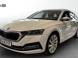 Vit Begagnad 2021 Skoda Octavia Style Kombi | 274 500 kr (Marknadspris)