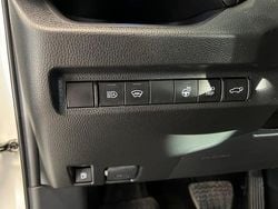 Vit Begagnad 2024 Toyota RAV4 Hybrid Executive SUV | 439 900 kr (Bra pris)