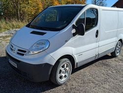 Vit Begagnad 2010 Nissan Primastar Minibuss | 30 000 kr (Superpris)