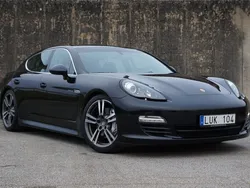 Svart Begagnad 2011 Porsche Panamera S E-Hybrid Sport Sedan | 344 900 kr