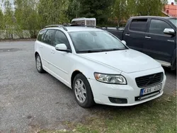 Vit Begagnad 2010 Volvo V50 Momentum Kombi | 38 000 kr (Lite dyr)