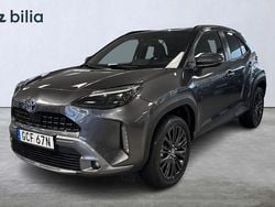 Mörkgrå (grå) Begagnad 2023 Toyota Yaris Hybrid SUV | 309 900 kr (Lite dyr)