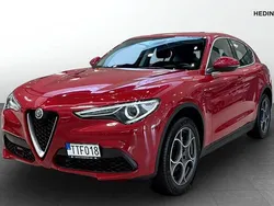 Röd (red) Begagnad 2017 Alfa Romeo Stelvio SUV | 279 000 kr (Dyr)