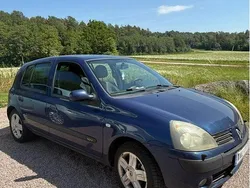Blå Begagnad 2005 Renault Clio R.S. Halvkombi | 22 500 kr (Marknadspris)