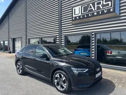 Svart Begagnad 2019 Audi e-tron SUV | 278 900 kr (Marknadspris)