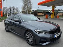 Grå Begagnad 2020 BMW 320 M Sport Sedan | 290 000 kr (Marknadspris)