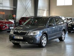 Mörkgrå Begagnad 2011 Skoda Octavia Scout Kombi | 44 900 kr (Marknadspris)