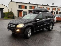 Svart Begagnad 2009 Mercedes GL320 SUV | 119 000 kr