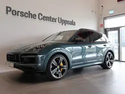 Okänd Begagnad 2023 Porsche Cayenne Turbo S SUV | 1 795 000 kr