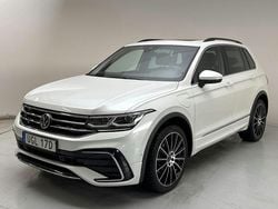 Vit Begagnad 2021 VW Tiguan R-line SUV | 289 900 kr (Marknadspris)