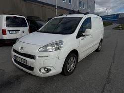 Vit Begagnad 2014 Peugeot Partner Minibuss | 19 900 kr (Bra pris)