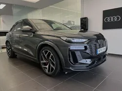 Daytonagrå pärleffekt Begagnad 2024 Audi SQ6 e-tron Comfort SUV | 1 034 000 kr