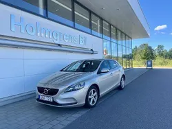 Ljusbrun Begagnad 2016 Volvo V40 Kinetic Kombi | 169 000 kr (Lite dyr)