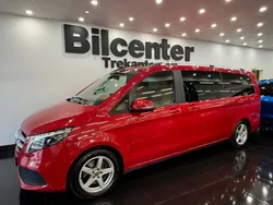 Röd Begagnad 2022 Mercedes V220 SE Minibuss | 899 000 kr