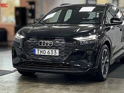 Svart (mythsvartmetallic) Begagnad 2022 Audi Q4 e-tron Advanced SUV | 369 500 kr (Marknadspris)