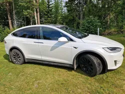 Vit Begagnad 2020 Tesla Model X Long Range SUV | 390 000 kr (Bra pris)