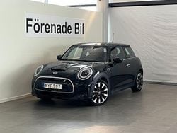 Midnight svart Begagnad 2023 Mini Cooper SE Halvkombi | 249 000 kr (Marknadspris)
