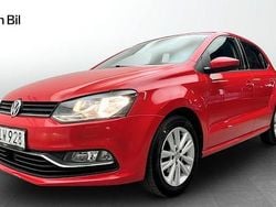 Röd Begagnad 2017 VW Polo Comfortline Halvkombi | 94 500 kr (Bra pris)
